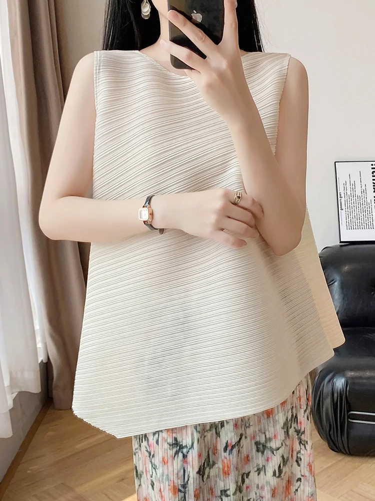 Three-Panel Style Women's Top Elegant Pleated round Neck Asymmetrical Short Sleeve Loose plus Size Slimming Polyester T-Shirt
Three-Panel Style Women's Top Elegant Pleated round Neck Asymmetrical Short Sleeve Loose plus Size Slimming Polyester T-Shirt