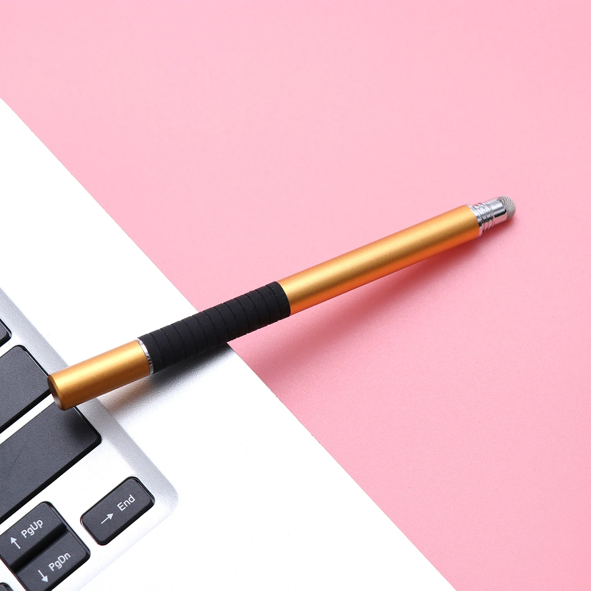 Extra Fine Tip Stylus 2 in 1 Golden Capacitive Pen Smooth Metal Durable For Tablet Smartphone Practical Gift Touch Screen
Extra Fine Tip Stylus 2 in 1 Golden Capacitive Pen Smooth Metal Durable For Tablet Smartphone Practical Gift Touch Screen