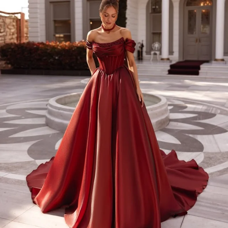 Customized wine red Ball Gown Royal Wedding Dresses Sweetheart decal Long tail Lace Made Robe De
Customized wine red Ball Gown Royal Wedding Dresses Sweetheart decal Long tail Lace Made Robe De