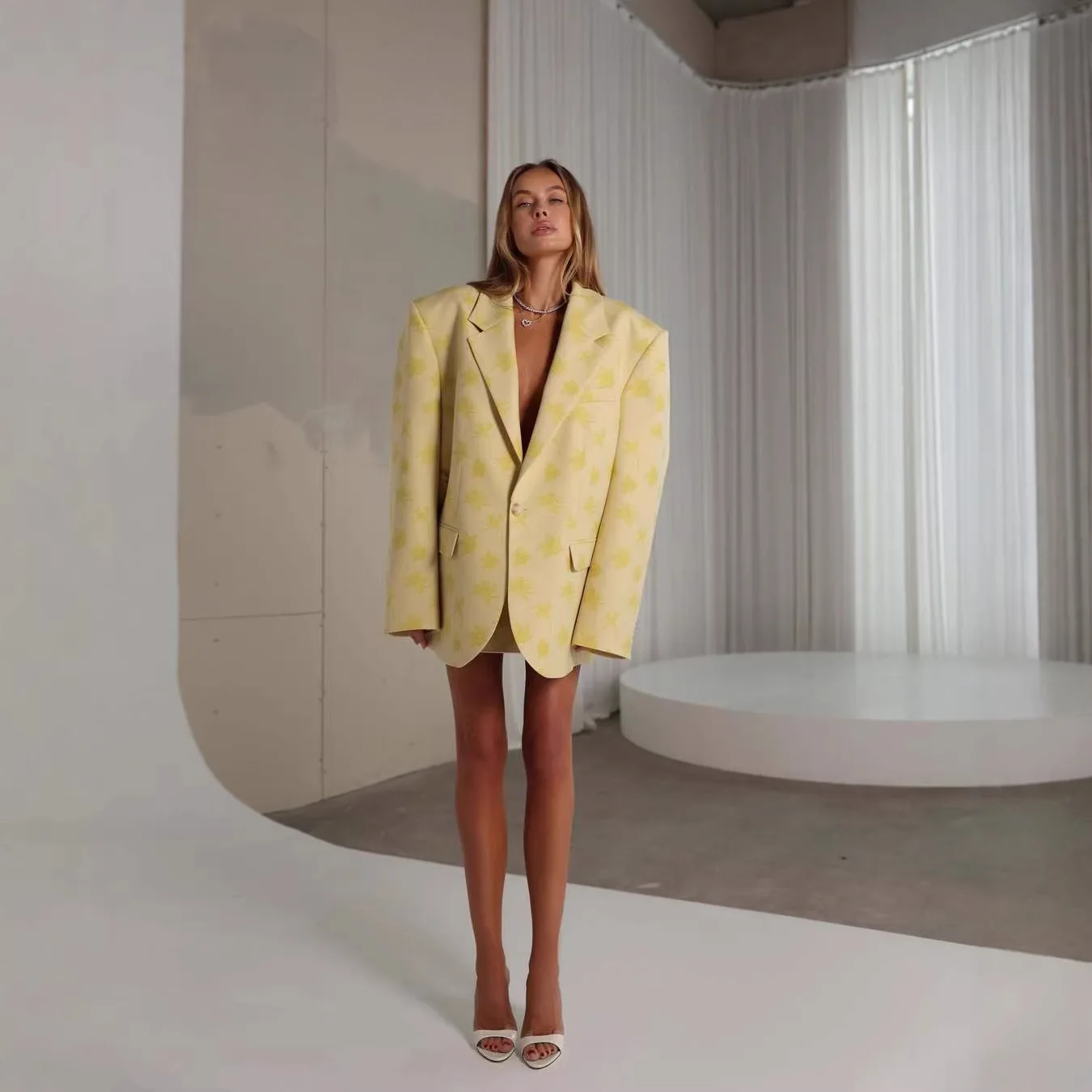 Women Blazer Suit Jacket Spring Summer Fashion Print Loose Blazers Dressy Office Tops
Women Blazer Suit Jacket Spring Summer Fashion Print Loose Blazers Dressy Office Tops