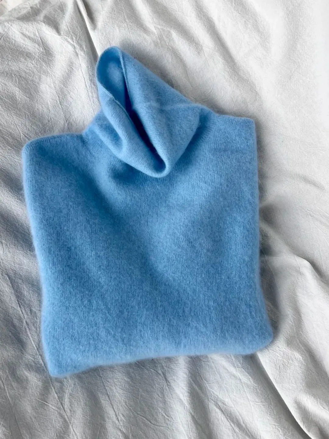 Blue High Collar Knitted Sweater Women's Thick Winter Inner Wear Top Super Cute Commute Style Korean Fit Long Sleeve Crew Neck
Blue High Collar Knitted Sweater Women's Thick Winter Inner Wear Top Super Cute Commute Style Korean Fit Long Sleeve Crew Neck