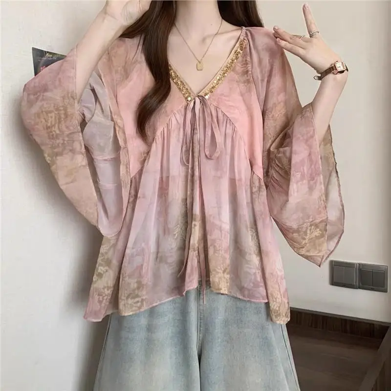 Gentle V-neck Long Sleeve Chiffon Shirt Korean Style Loose Women's Top Bright Sequins Autumn New Arrival Fashionable Shirt
Gentle V-neck Long Sleeve Chiffon Shirt Korean Style Loose Women's Top Bright Sequins Autumn New Arrival Fashionable Shirt