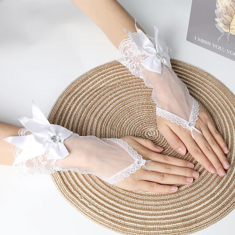 Butterfly Hearts Lace Fingerless Short Gloves for Parties and Weddings Stylish Lace Fingerless Gloves for Brides and Weddings
Butterfly Hearts Lace Fingerless Short Gloves for Parties and Weddings Stylish Lace Fingerless Gloves for Brides and Weddings