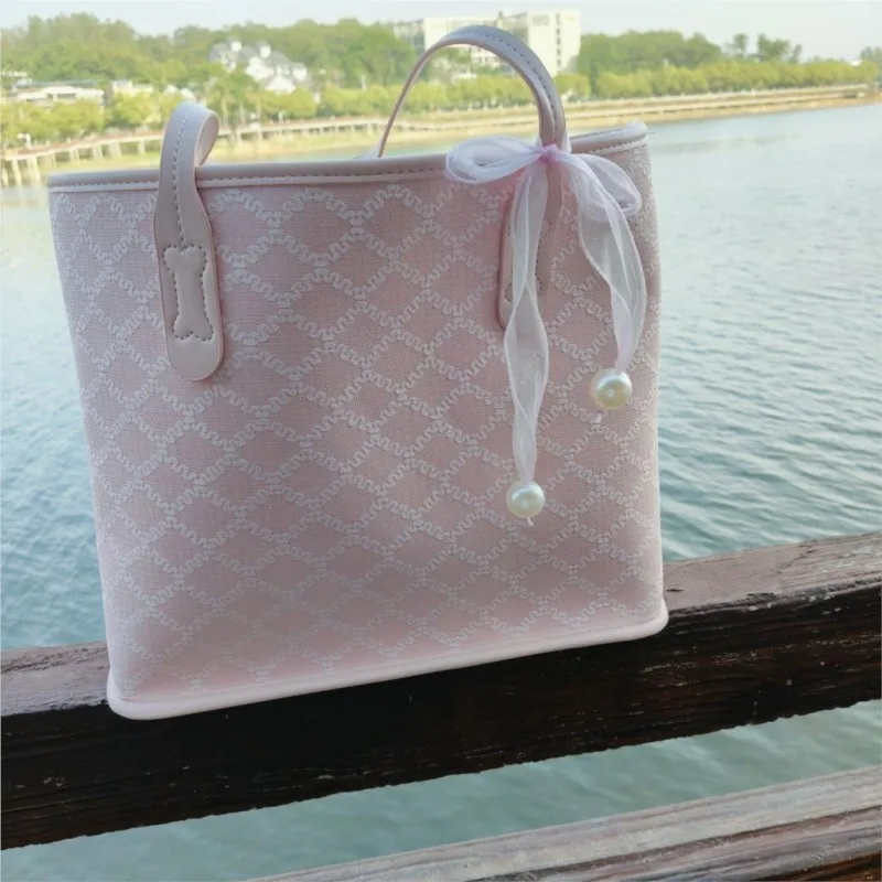 JIAERDI милая женская сумка-тоут с бантом и ромбовидным узором, большая вместительная розовая сумка на плечо, женская модная повседневная сумка, шикарная 2025
JIAERDI милая женская сумка-тоут с бантом и ромбовидным узором, большая вместительная розовая сумка на плечо, женская модная повседневная сумка, шикарная 2025