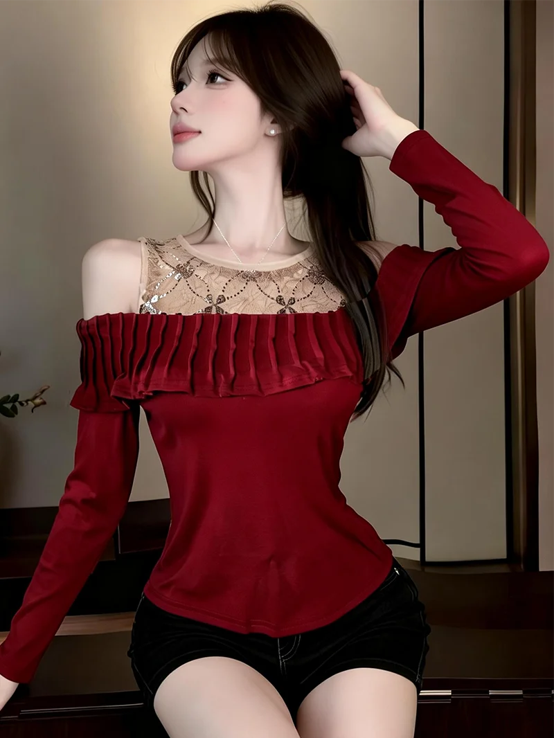 Sweet And Spicy Red Lace Shoulder Bared T Shirt Women's Slim Fit Autumn Winter New Style Beautiful Versatile Body Shaping Top
Sweet And Spicy Red Lace Shoulder Bared T Shirt Women's Slim Fit Autumn Winter New Style Beautiful Versatile Body Shaping Top