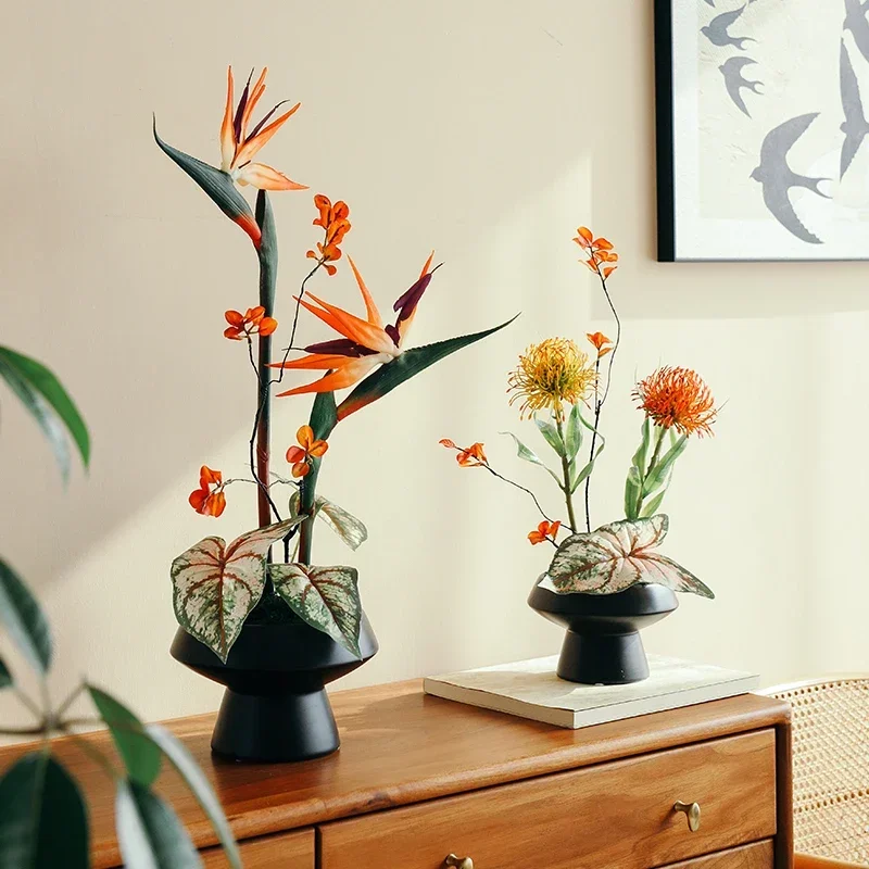 New Chinese New Year's Eve flower simulation flower ornament potted plant light luxury high-end living room
New Chinese New Year's Eve flower simulation flower ornament potted plant light luxury high-end living room