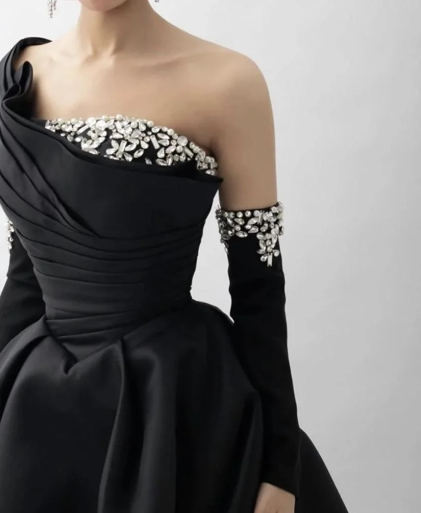 Aenyrst Вечерние платья по индивидуальному заказу, женские элегантные вечерние бальные платья на одно плечо с открытой спиной,فساتين سهرة
Aenyrst Вечерние платья по индивидуальному заказу, женские элегантные вечерние бальные платья на одно плечо с открытой спиной,فساتين سهرة