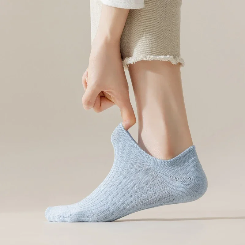 Lady's Socks Color Short Tube Ankle-Length Silicone Non-Slip Elastic Spring and Summer Sweat Absorbent Breathable Cotton Sock
Lady's Socks Color Short Tube Ankle-Length Silicone Non-Slip Elastic Spring and Summer Sweat Absorbent Breathable Cotton Sock