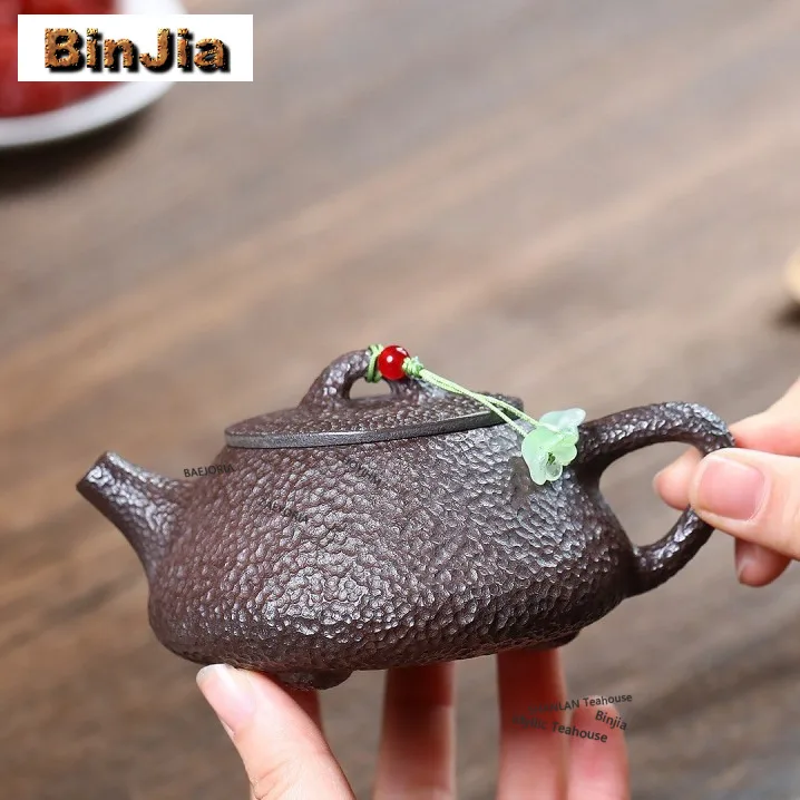 170ml Antique Yixing Purple Clay Teapots Handmade Stone Scoop Pot Raw Ore Black Iron Mud Kettle Chinese Zisha Tea Set Cafes
170ml Antique Yixing Purple Clay Teapots Handmade Stone Scoop Pot Raw Ore Black Iron Mud Kettle Chinese Zisha Tea Set Cafes