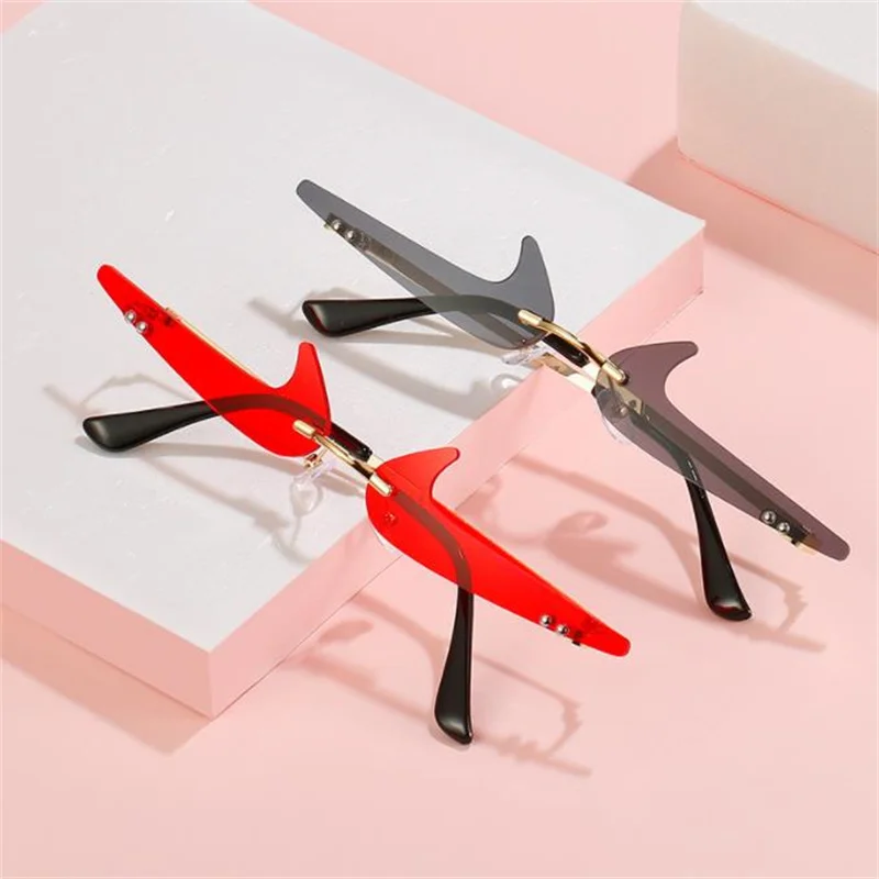 Fashion Rimless Sunglasses Irregular Sun Glases Funny Eyewaer Masquerade Party Spectacles Hip Hop Eyeglasses A++
Fashion Rimless Sunglasses Irregular Sun Glases Funny Eyewaer Masquerade Party Spectacles Hip Hop Eyeglasses A++