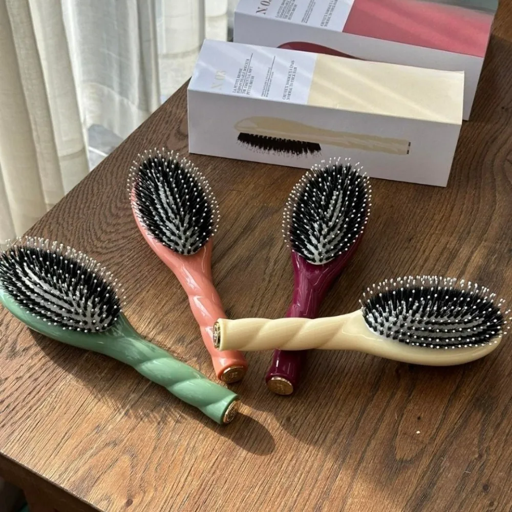 Hot Luxury Gift Massage Hair Meridian Airbag Air Cushion Comb Elastic Curly Hair Comb Pig Bristle Hair Comb Home Anti-static
Hot Luxury Gift Massage Hair Meridian Airbag Air Cushion Comb Elastic Curly Hair Comb Pig Bristle Hair Comb Home Anti-static