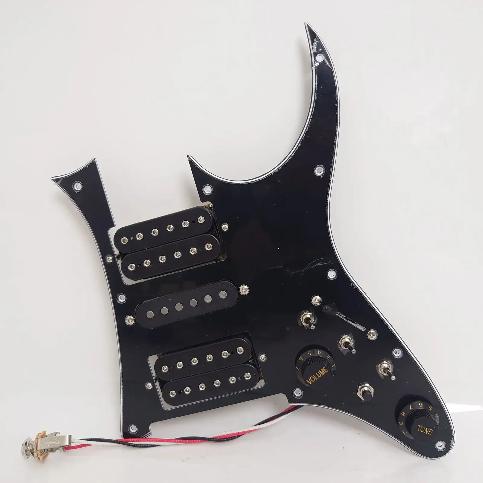 HSH Prewired Loaded Pickguard Alnico 5 Pickup Set for RG Style Electric Guitar Coil Split Wiring Harness Upgrade
HSH Prewired Loaded Pickguard Alnico 5 Pickup Set for RG Style Electric Guitar Coil Split Wiring Harness Upgrade