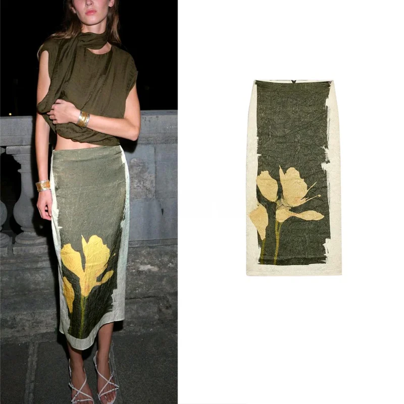 New Autumn High Waist Printed Pleated Midi Skirt for Women Commute Office Casual Polyester Fiber Standard Fit Bumple Skirt
New Autumn High Waist Printed Pleated Midi Skirt for Women Commute Office Casual Polyester Fiber Standard Fit Bumple Skirt