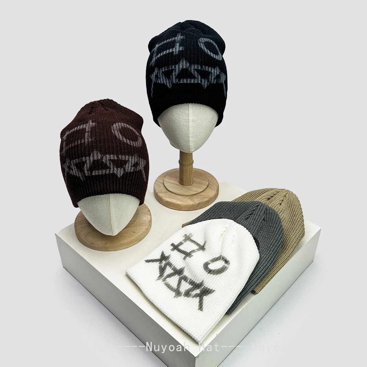 New Men Women Personal Jacquard Funny Face Knitted Hats Warm Hip Hop Fashion Street Beanies Handsome Versatile American Style
New Men Women Personal Jacquard Funny Face Knitted Hats Warm Hip Hop Fashion Street Beanies Handsome Versatile American Style