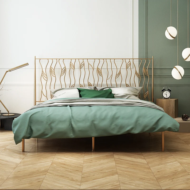 Creative Bedroom European-style Bedroom Furniture Luxury Gold Frame Double King Size Bed Simple Design Bed Frame Hotel Metal Bed
Creative Bedroom European-style Bedroom Furniture Luxury Gold Frame Double King Size Bed Simple Design Bed Frame Hotel Metal Bed