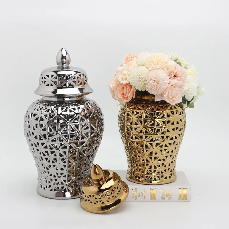 Ceramic Ginger Jar with Lid Gold Openwork Mesh Vase Living Room Decoration Universal Storage Tank Ceramic Handicraft Ornaments
Ceramic Ginger Jar with Lid Gold Openwork Mesh Vase Living Room Decoration Universal Storage Tank Ceramic Handicraft Ornaments