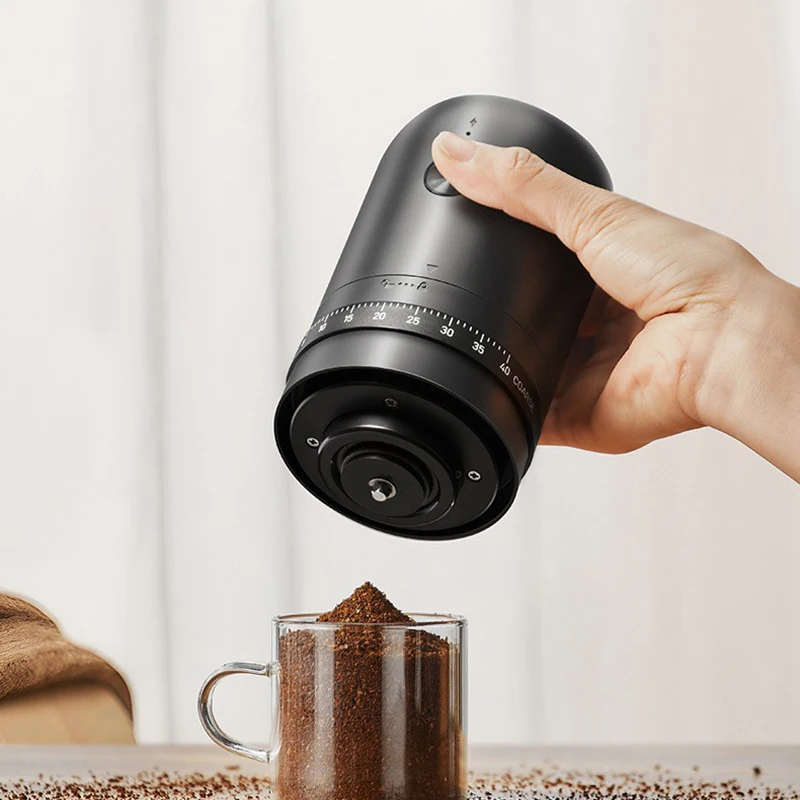 Электрическая кофемолка для кофейных зерен, перезаряжаемая, 40 передач, внешняя регулируемая бытовая портативная ручная электрическая мини-кофемолка
Электрическая кофемолка для кофейных зерен, перезаряжаемая, 40 передач, внешняя регулируемая бытовая портативная ручная электрическая мини-кофемолка