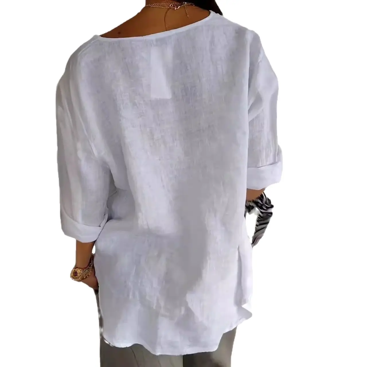 2025 Summer New Loose T-shirt Women's V-neck Cotton and Linen Button-up Top European and American
2025 Summer New Loose T-shirt Women's V-neck Cotton and Linen Button-up Top European and American