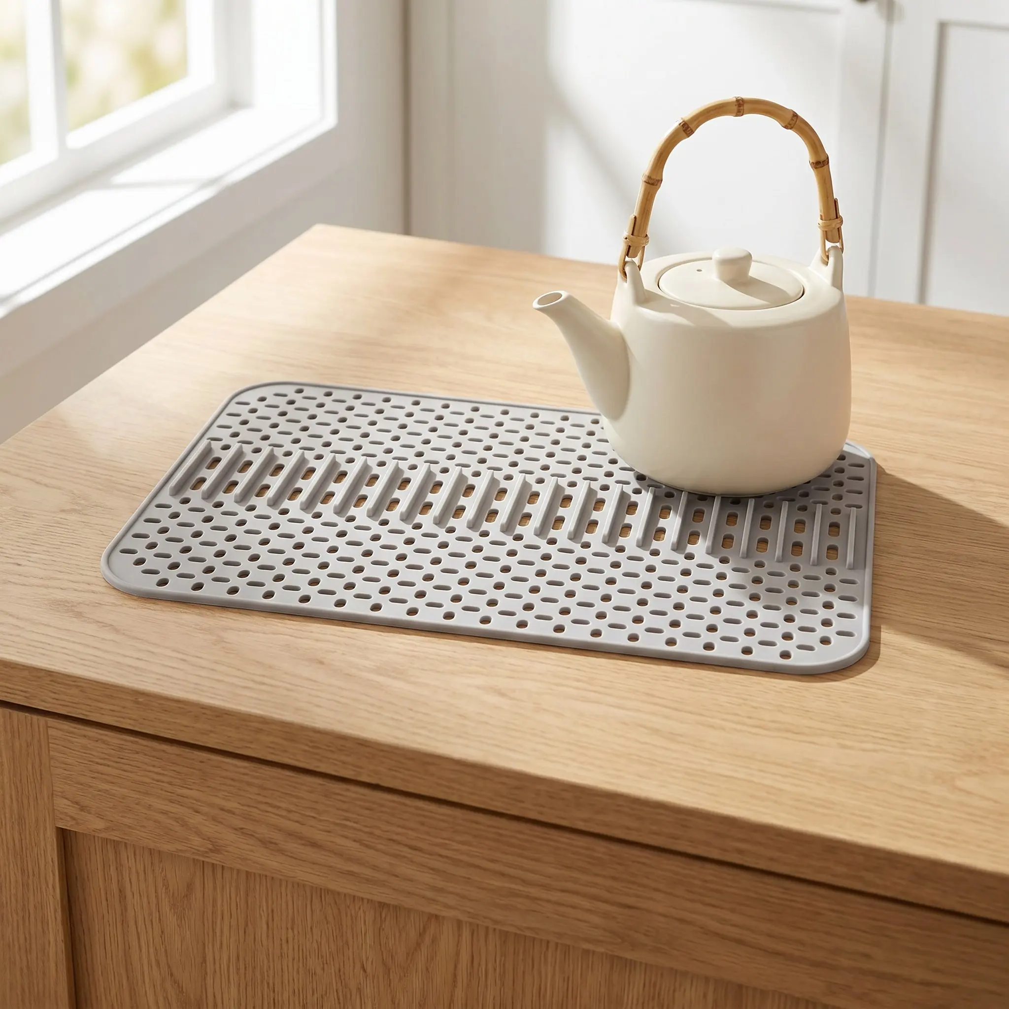 Silicone Kitchen Sink Mat Square Design for Dish Drying Heavy Duty Non-Slip Protector for Sink Bottom Easy Clean Countertop Mat
Silicone Kitchen Sink Mat Square Design for Dish Drying Heavy Duty Non-Slip Protector for Sink Bottom Easy Clean Countertop Mat