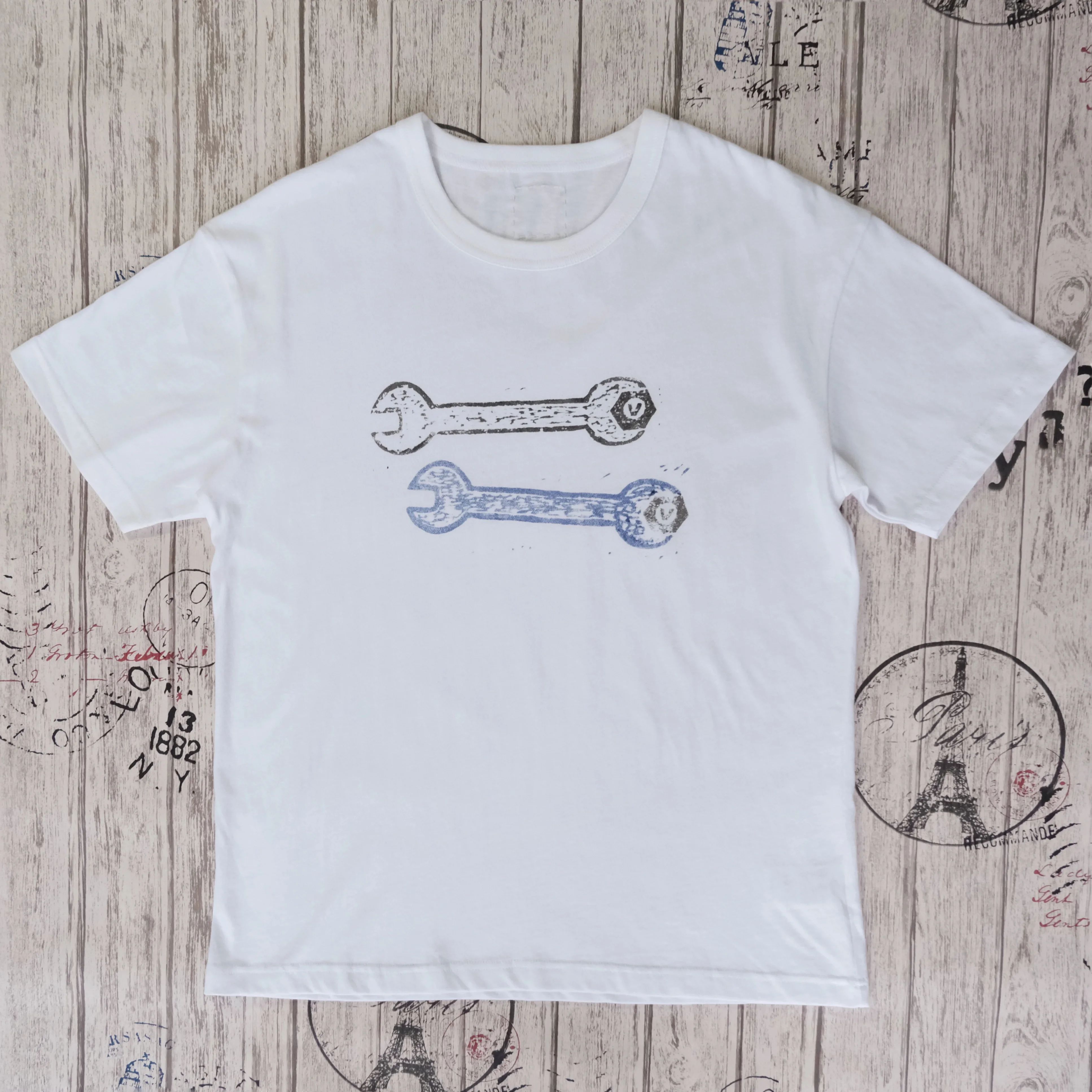 VISVIM WMV JUMBO TEE S/S VV SPANNER свободная и старая футболка с короткими рукавами с принтом 002
VISVIM WMV JUMBO TEE S/S VV SPANNER свободная и старая футболка с короткими рукавами с принтом 002