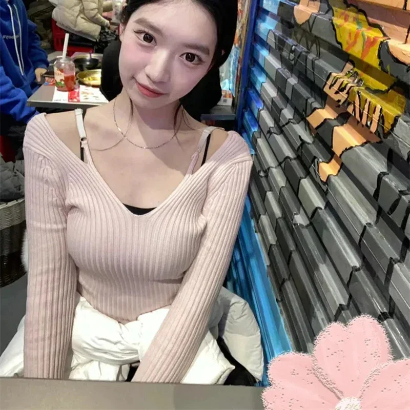 Fashion New Korean Ins Dance Pink Sweater Women Spring Fall V-Neck Sweet Sexy Slim Knitted Bottoming Pullover Wholesale
Fashion New Korean Ins Dance Pink Sweater Women Spring Fall V-Neck Sweet Sexy Slim Knitted Bottoming Pullover Wholesale