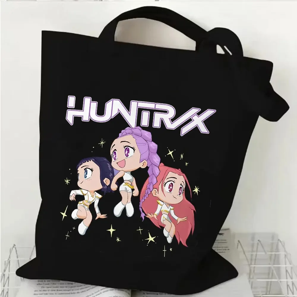 KPop Demon Hunters Merch Tote Новые сумки на ремне с логотипом Унисекс Модная повседневная холщовая сумка
KPop Demon Hunters Merch Tote Новые сумки на ремне с логотипом Унисекс Модная повседневная холщовая сумка