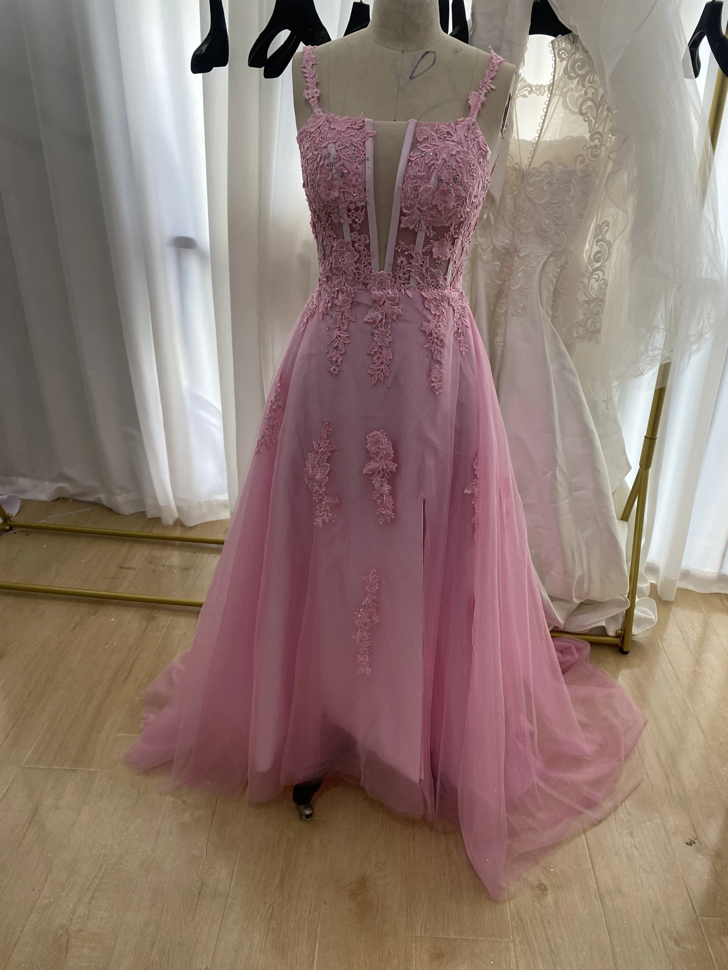 CloverBridal Sparkly Glitter Beaded Lace Real Video In Stock 100% New 2024 Pink Prom Dresses WP9703
CloverBridal Sparkly Glitter Beaded Lace Real Video In Stock 100% New 2024 Pink Prom Dresses WP9703