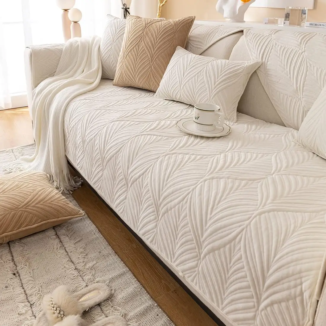 Super Soft Velvet Quilted Sofa Couch Covers Non-Slip Sectional Couch Cover Leaf Pattern Plush Sofa Slipcover Furniture
Super Soft Velvet Quilted Sofa Couch Covers Non-Slip Sectional Couch Cover Leaf Pattern Plush Sofa Slipcover Furniture