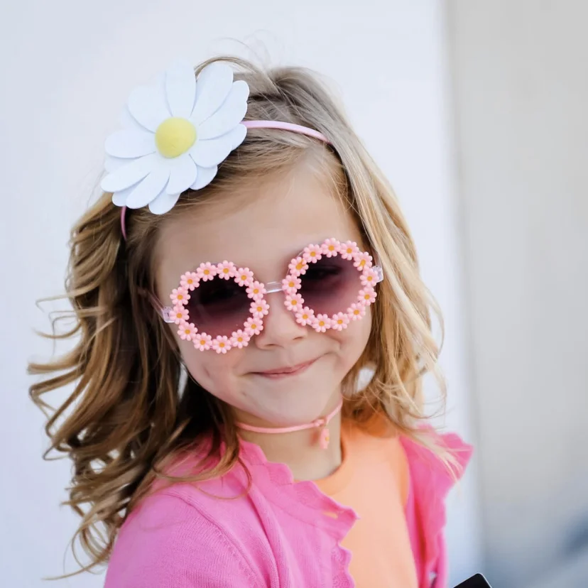 New Kids Flower Girl Toddler Sunglasses Eyewear Spring Summer Children'S Pink Round Sunnies Shades For Beach Parties & Traveling
New Kids Flower Girl Toddler Sunglasses Eyewear Spring Summer Children'S Pink Round Sunnies Shades For Beach Parties & Traveling