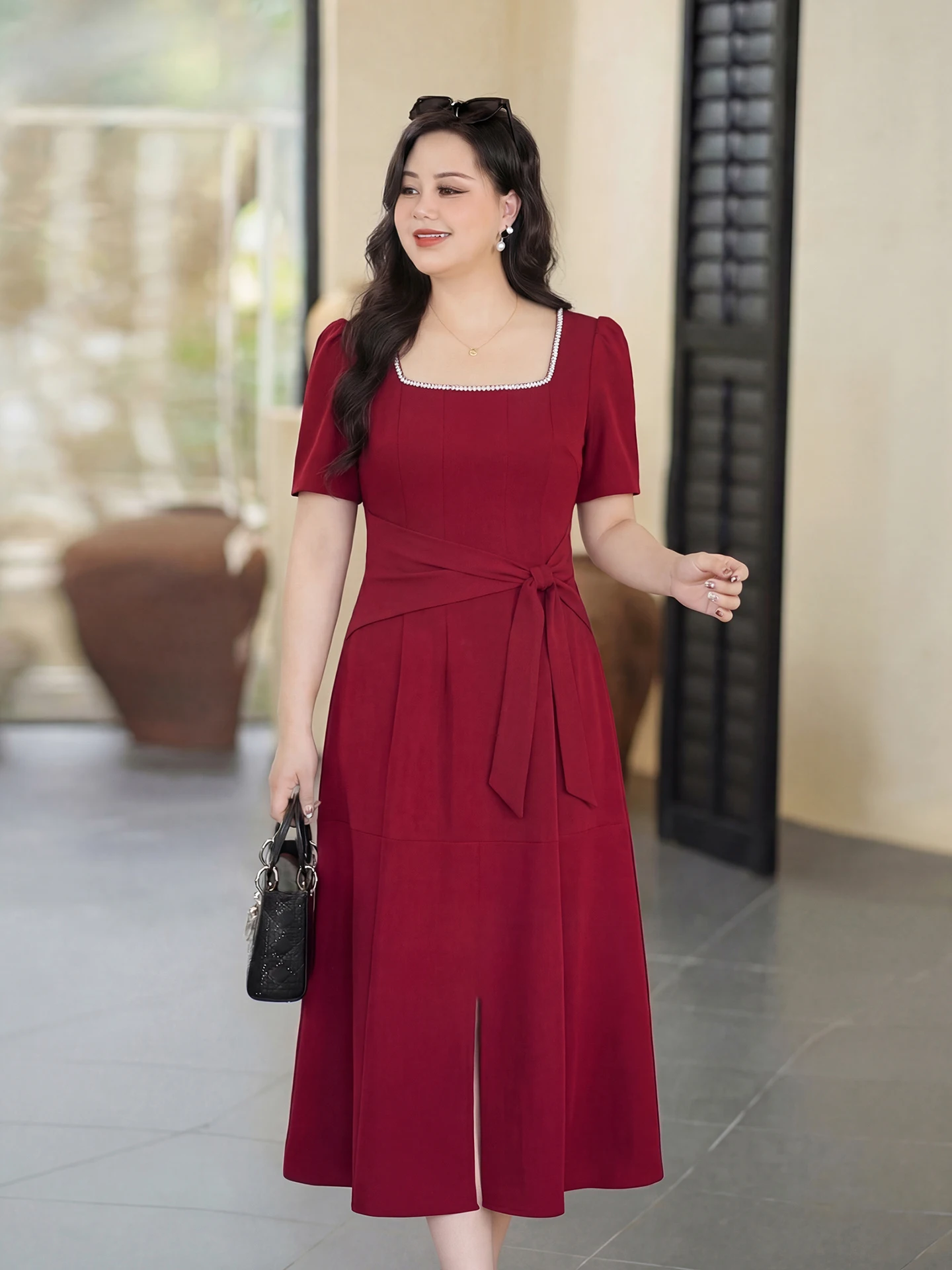 Elegant plus Size Summer New Red Square Collar Dress Cover Belly Slimming Dave Women's Fashion High Waist A-Line Dress
Elegant plus Size Summer New Red Square Collar Dress Cover Belly Slimming Dave Women's Fashion High Waist A-Line Dress