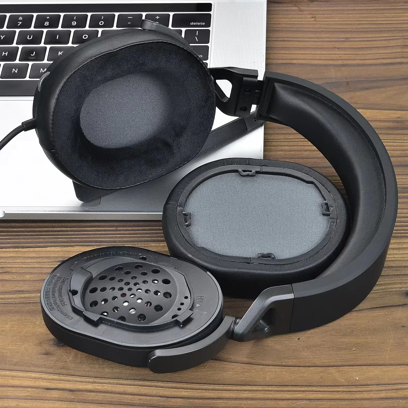 Suitable for Corsair HS55/HS65 Pro Headset Ear Pads Replacement Upgraded High Quality Repair Parts Earpads Ear Covers
Suitable for Corsair HS55/HS65 Pro Headset Ear Pads Replacement Upgraded High Quality Repair Parts Earpads Ear Covers