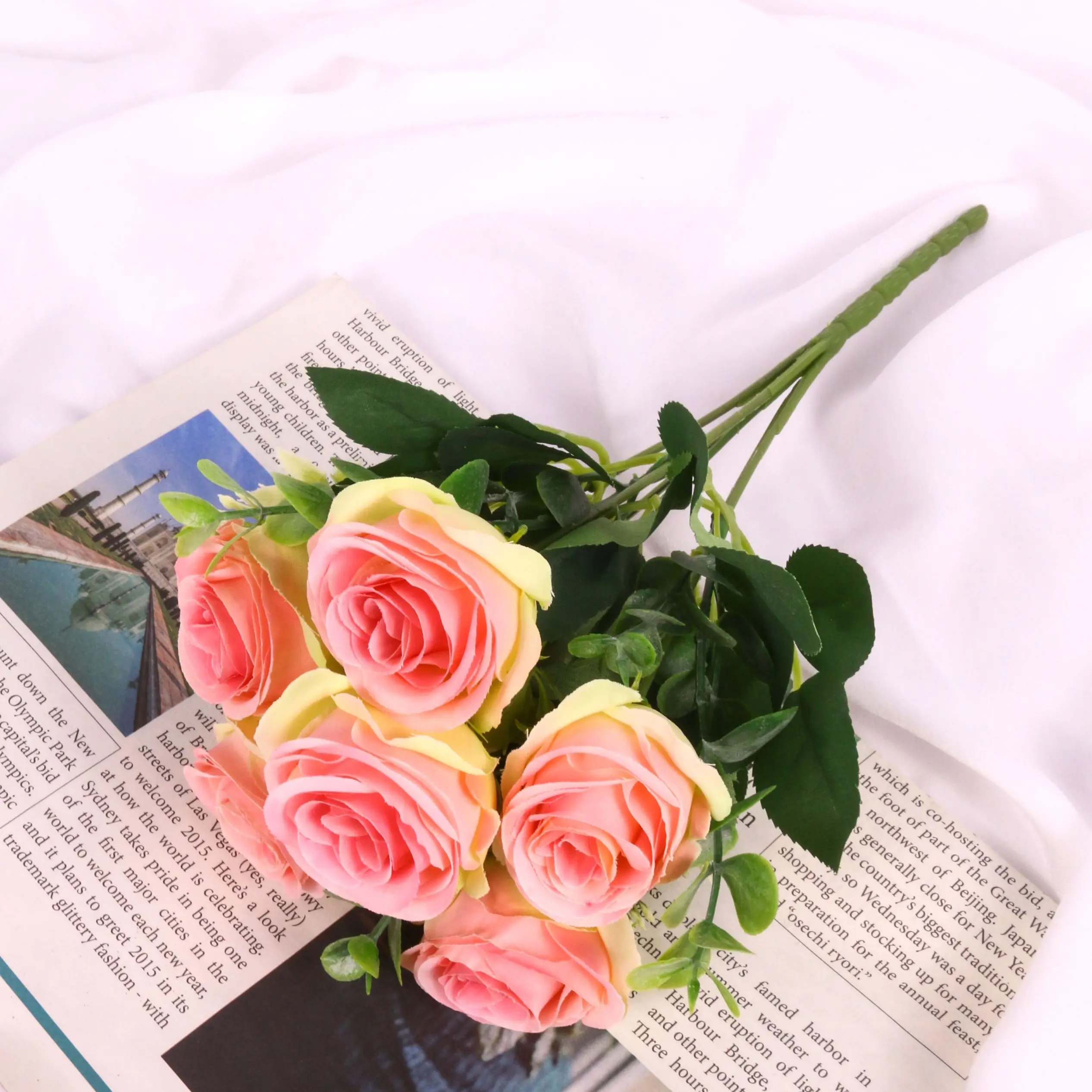 2pcs Artificial Rose Bouquet Fake Rose Flower Red White Rose Eternal Roses Bouquets Home Decor Wedding Valentine's Day Gift DIY
2pcs Artificial Rose Bouquet Fake Rose Flower Red White Rose Eternal Roses Bouquets Home Decor Wedding Valentine's Day Gift DIY