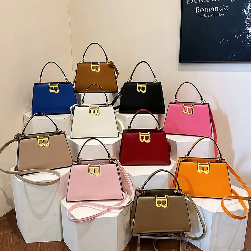 2026 Новая женская сумка - европейско-американская модная сумка через плечо с буквенным дизайном для повседневного повседневного использования для малышей
2026 Новая женская сумка - европейско-американская модная сумка через плечо с буквенным дизайном для повседневного повседневного использования для малышей