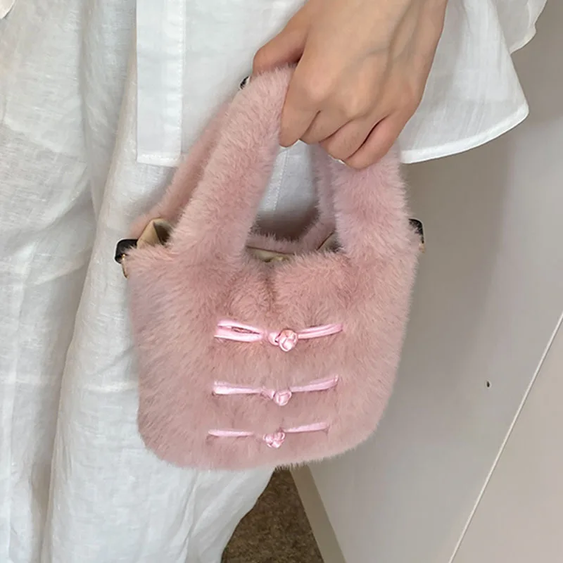 Korean Style Fashionable Plush Bucket Bag Women's Handheld Shoulder Bag Simple Design 2024 New Small Size Single Strap Bag
Korean Style Fashionable Plush Bucket Bag Women's Handheld Shoulder Bag Simple Design 2024 New Small Size Single Strap Bag