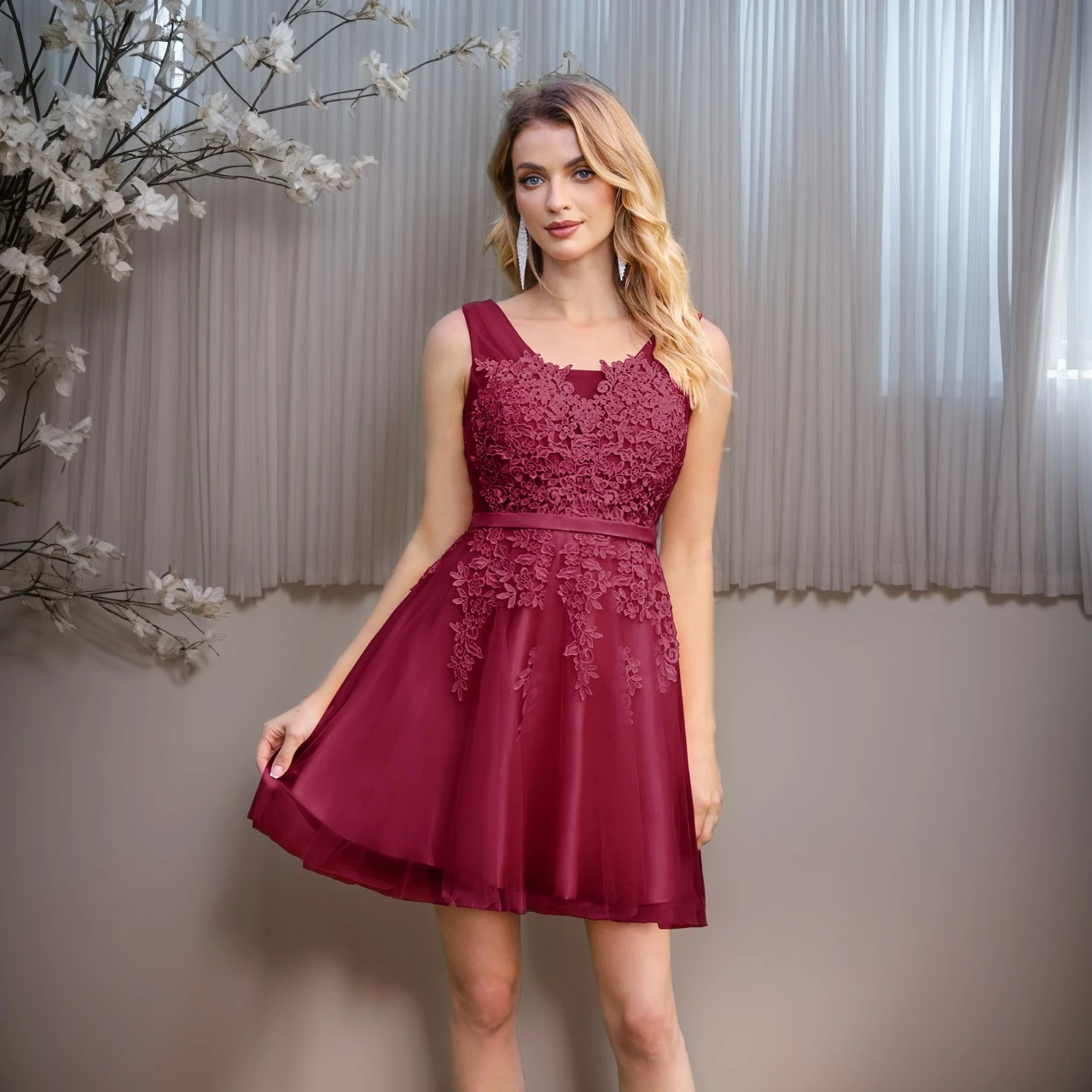 BABYONLINE Mini Homecoming Dresses Tulle Straps V-Neck Lace Appliques Lace-up Backless Cocktail Dress A-Line Short Party Gowns 
BABYONLINE Mini Homecoming Dresses Tulle Straps V-Neck Lace Appliques Lace-up Backless Cocktail Dress A-Line Short Party Gowns