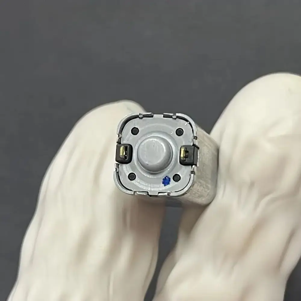 Новый 1 шт. для Canon M5 M6 M50 M50II драйвер затвора двигатель блок двигателя ремонт камеры запасная часть
Новый 1 шт. для Canon M5 M6 M50 M50II драйвер затвора двигатель блок двигателя ремонт камеры запасная часть