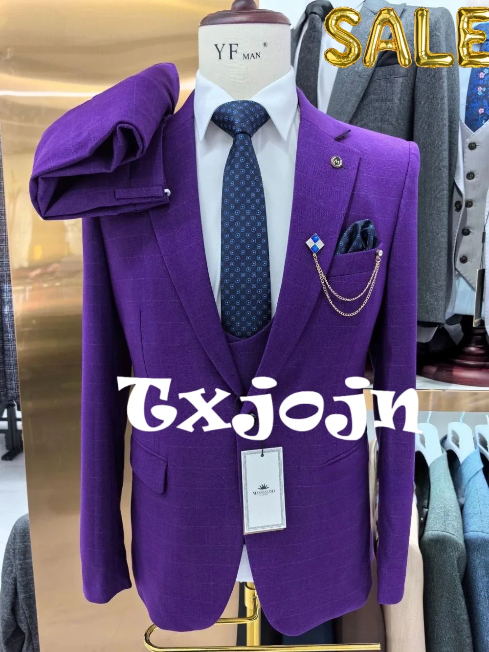 Notched Lapel Men's Slim Fit Suits 3 Pieces For Business Classy Customized Single Breasted Tuxedo Wedding Birthday Party
Notched Lapel Men's Slim Fit Suits 3 Pieces For Business Classy Customized Single Breasted Tuxedo Wedding Birthday Party