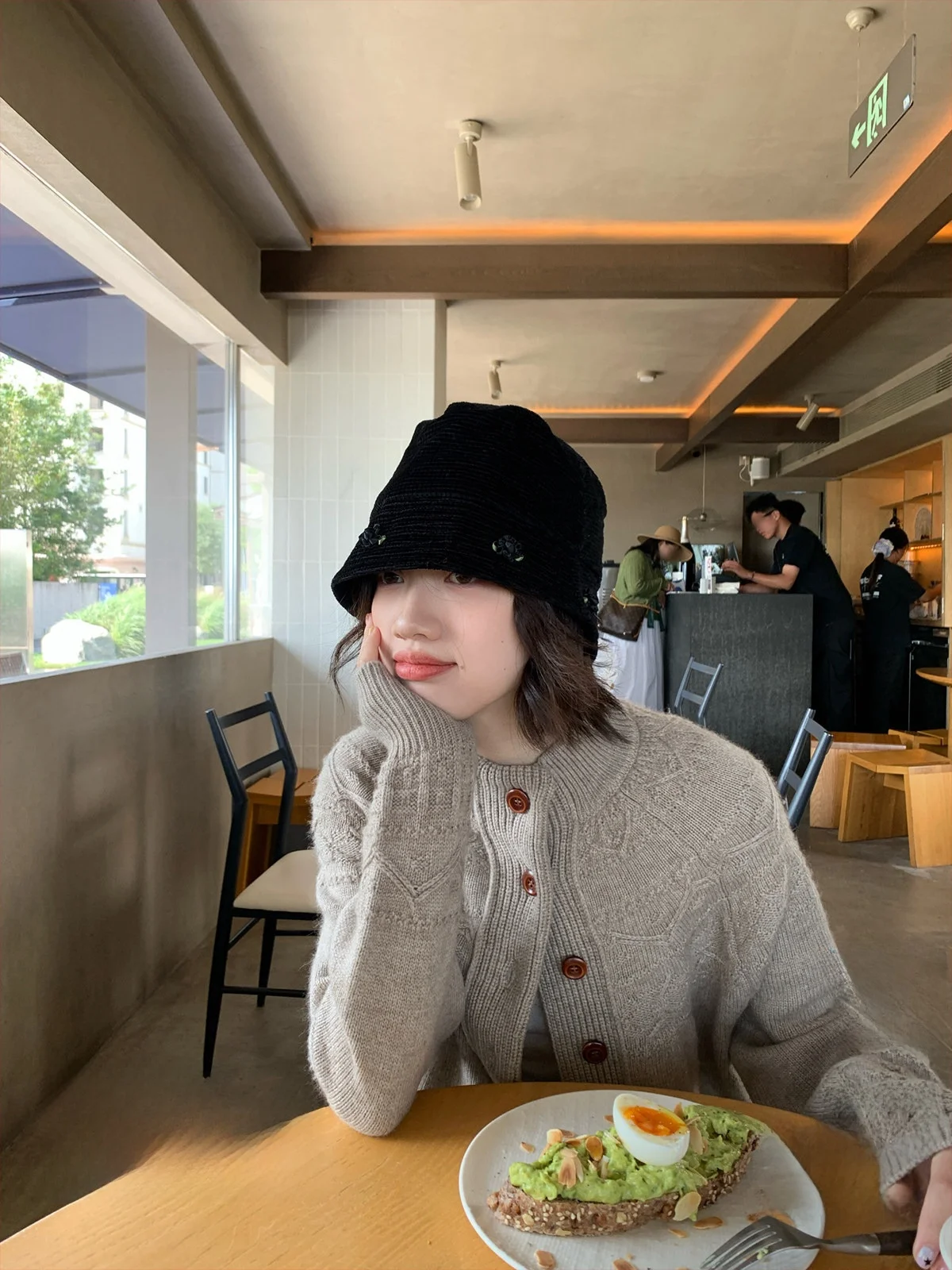 Винтажный свитер из смесовой шерсти с рельефным узором и разноцветными вставками, с длинными рукавами и круглым вырезом, для женщин, от Milksense
Винтажный свитер из смесовой шерсти с рельефным узором и разноцветными вставками, с длинными рукавами и круглым вырезом, для женщин, от Milksense