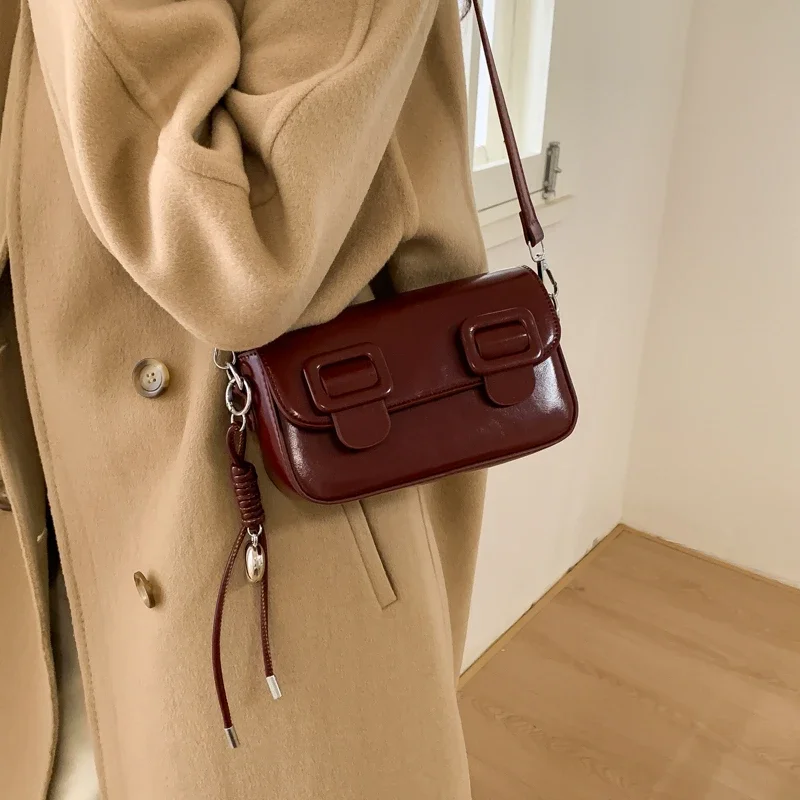 Trendy Fashion Solid Color Diaper Bags For Ladies Classic Parisian Shoulder Bag Minimalist Leather Messenger Bag Luxury
Trendy Fashion Solid Color Diaper Bags For Ladies Classic Parisian Shoulder Bag Minimalist Leather Messenger Bag Luxury