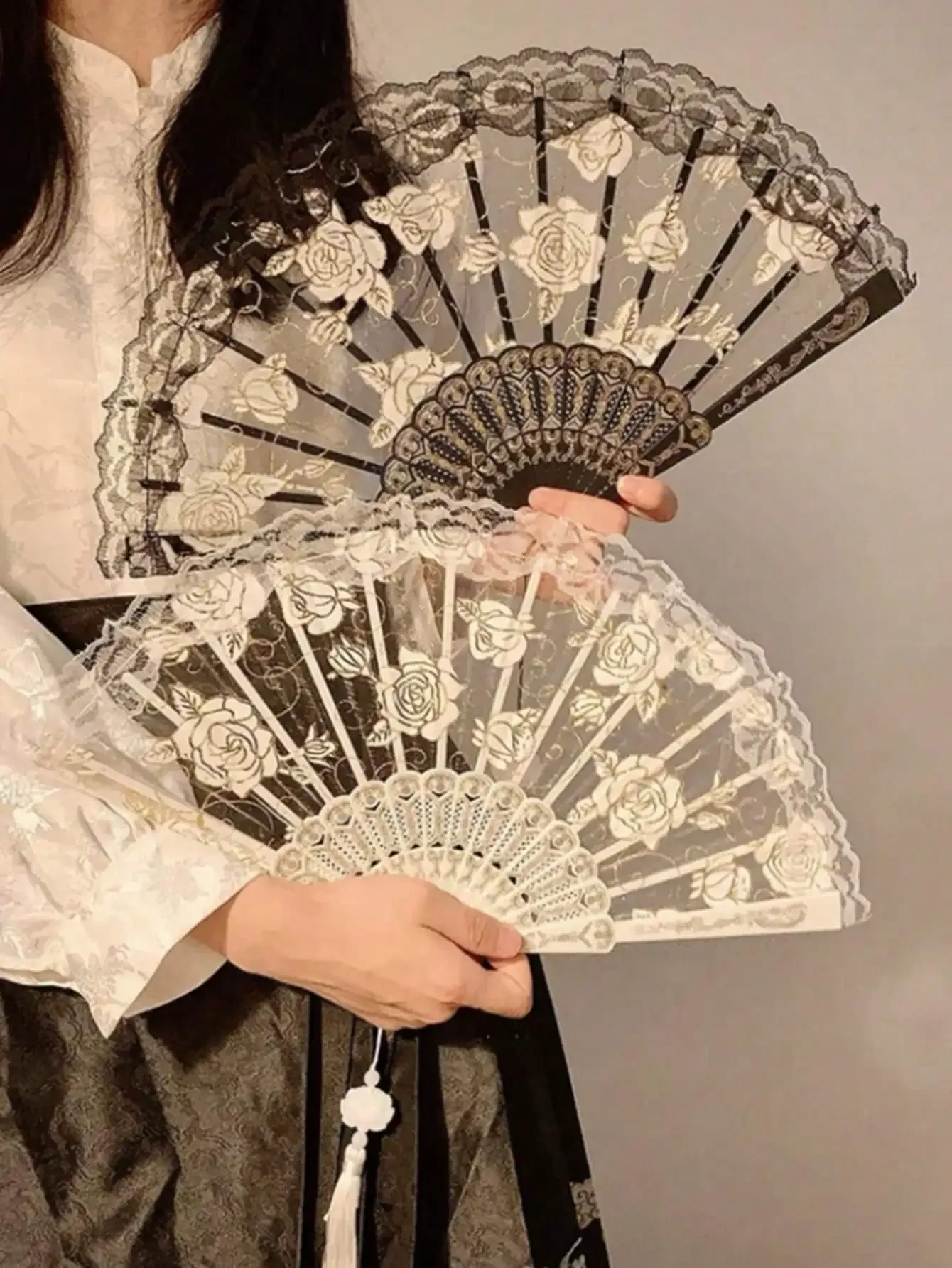 Decorative Fan, Casual Minimalist Style For Everyday Use
Decorative Fan, Casual Minimalist Style For Everyday Use