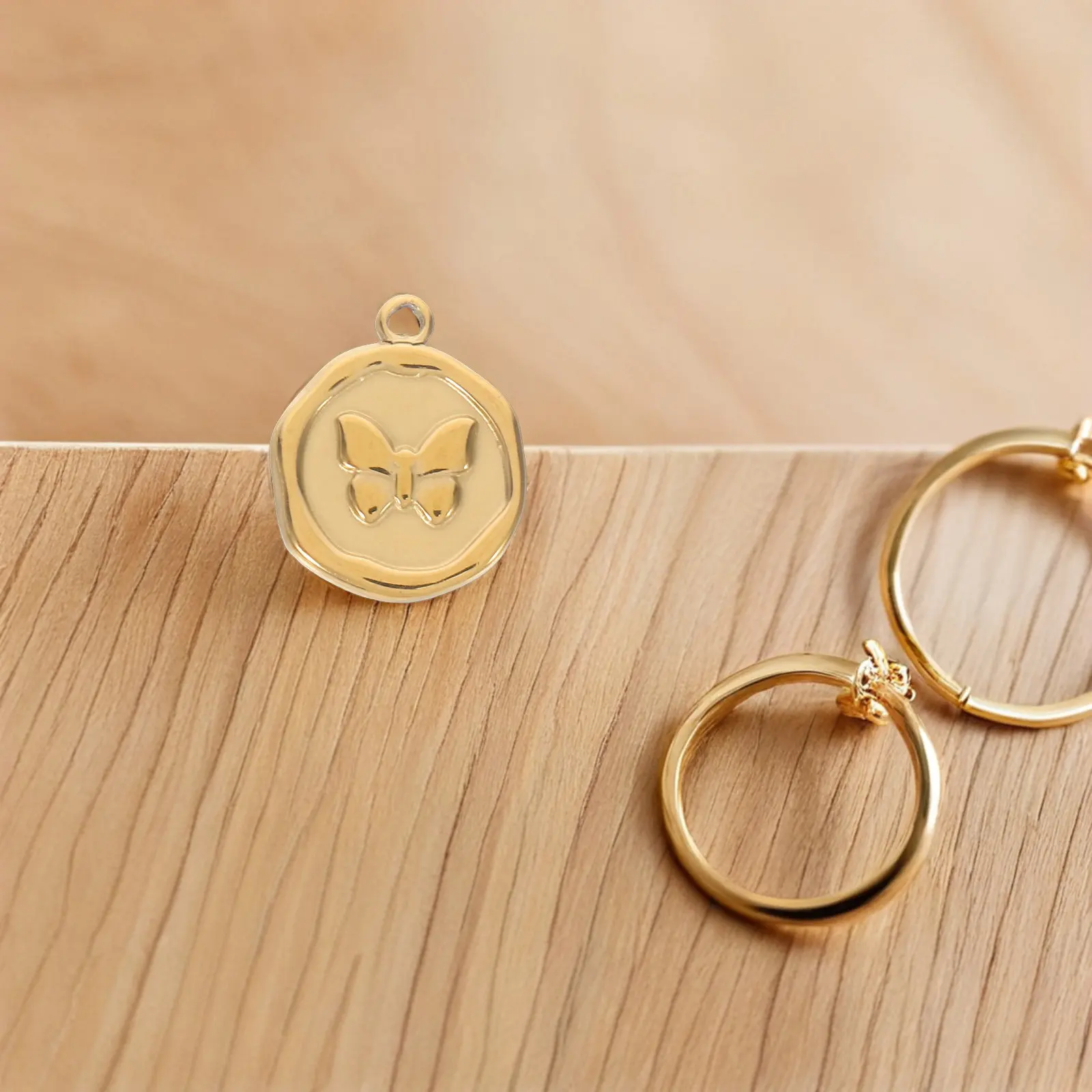 10 шт. подвесок-бабочек из нержавеющей стали, легкие и прочные, для самостоятельного изготовления украшений: ожерелий, браслетов, серег
10 шт. подвесок-бабочек из нержавеющей стали, легкие и прочные, для самостоятельного изготовления украшений: ожерелий, браслетов, серег