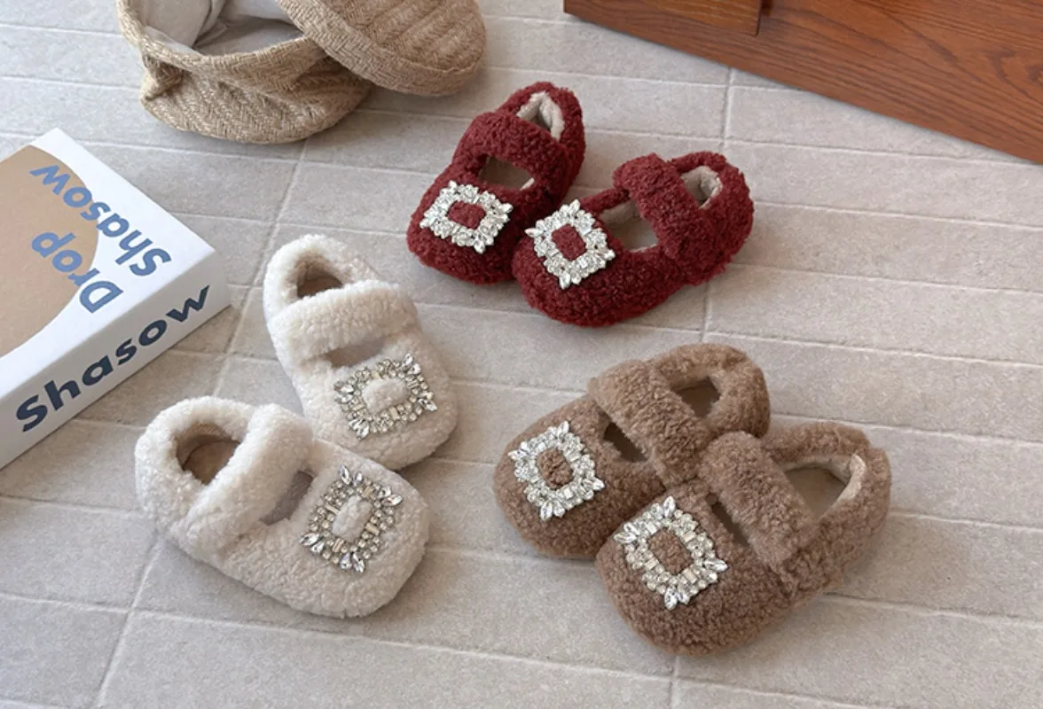 2025 New Winter Crystal Baby Girls Flats Shoes Warm Children Princess Shoes Shallow Hook Loop Slip Toddler Kids Fashion Shoes
2025 New Winter Crystal Baby Girls Flats Shoes Warm Children Princess Shoes Shallow Hook Loop Slip Toddler Kids Fashion Shoes