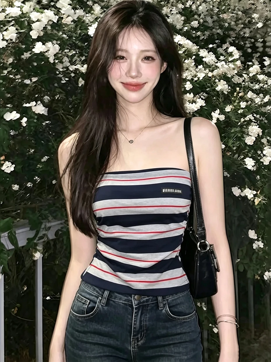 Striped Spicy Girl Tube Top Strap Vest Women's Outdoor Wear with Chest Pad Summer Short Inner Match College Style Fashion Age...
Striped Spicy Girl Tube Top Strap Vest Women's Outdoor Wear with Chest Pad Summer Short Inner Match College Style Fashion Age...