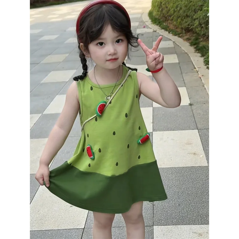 Korean Girl Baby Dress Summer New Style2025Green Cool Watermelon Sleeveless Dress with Patchwork and 3D Princess Dress
Korean Girl Baby Dress Summer New Style2025Green Cool Watermelon Sleeveless Dress with Patchwork and 3D Princess Dress