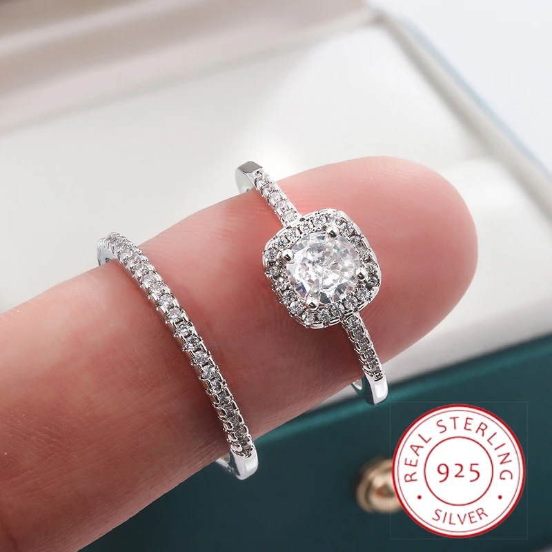 New Classic Style Couple Ring Set Popular Fashion S925 Silver Four Claw Zircon Ring 2-piece Set
New Classic Style Couple Ring Set Popular Fashion S925 Silver Four Claw Zircon Ring 2-piece Set