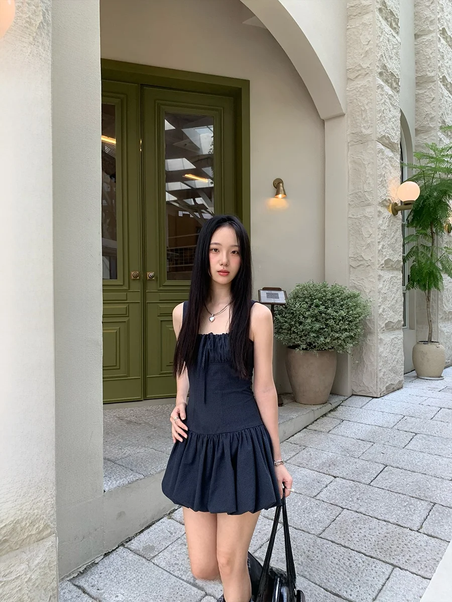 Новая женская летняя юбка-миди в стиле ретро с контрастным цветным клетчатым узором, плиссированная, с высокой талией и поясом, в стиле Sweet and Spicy
Новая женская летняя юбка-миди в стиле ретро с контрастным цветным клетчатым узором, плиссированная, с высокой талией и поясом, в стиле Sweet and Spicy