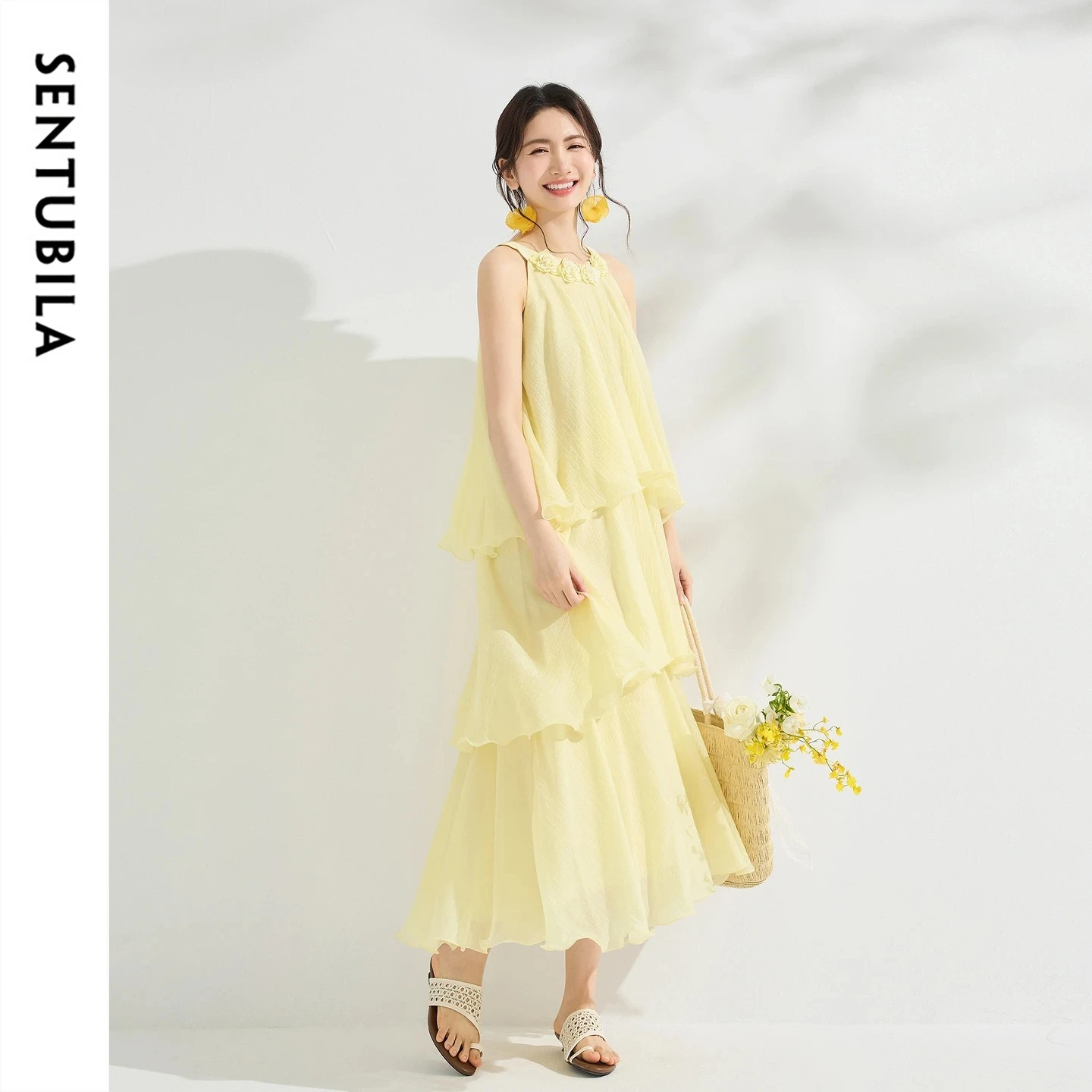 SENTUBILA Women Summer Tiered Ruffle Dresses Halter O-Neck 3D Floral Details 2026 Vacation Holiday Sleeveless Dress Q62LS7024
SENTUBILA Women Summer Tiered Ruffle Dresses Halter O-Neck 3D Floral Details 2026 Vacation Holiday Sleeveless Dress Q62LS7024