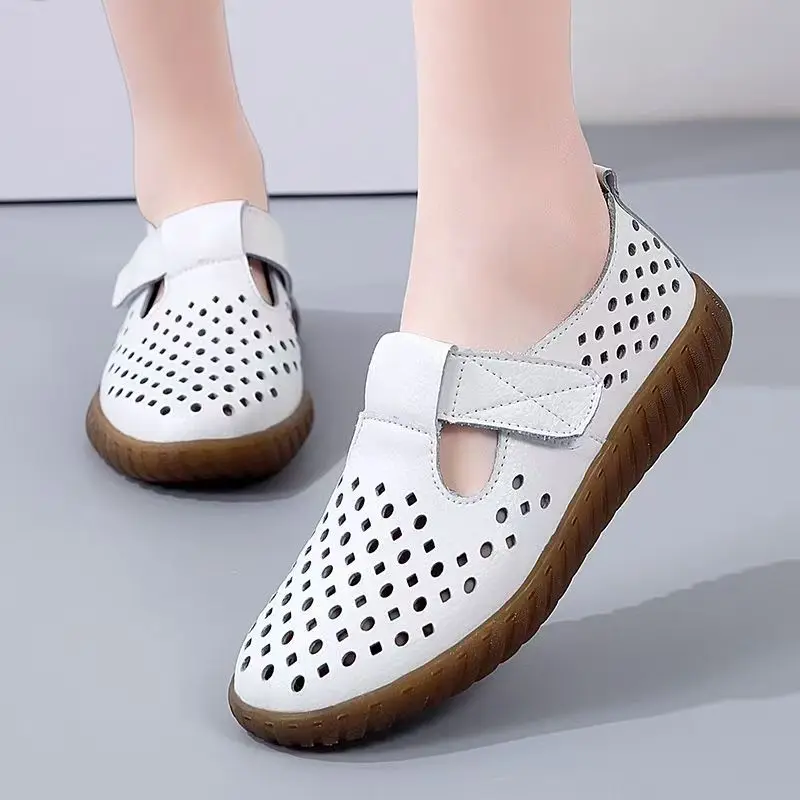 Новые женские летние кожаные сандалии на плоской подошве с мягкой подошвой, нескользящие легкие дышащие туфли-пещеры на липучке с круглым носком 
Новые женские летние кожаные сандалии на плоской подошве с мягкой подошвой, нескользящие легкие дышащие туфли-пещеры на липучке с круглым носком