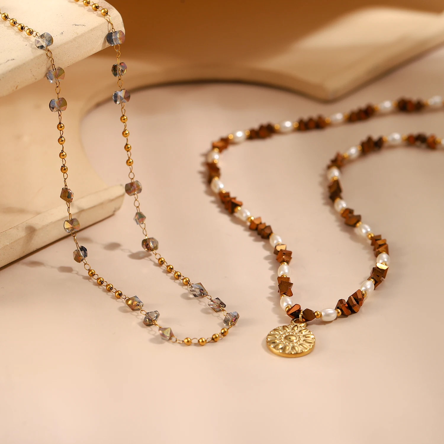 CARLIDANA New Design 18K Gold Plated Choker for Women Jewelry Boho Style Jewelry Luxury Natural Stone Beaded Pendant Necklace
CARLIDANA New Design 18K Gold Plated Choker for Women Jewelry Boho Style Jewelry Luxury Natural Stone Beaded Pendant Necklace
