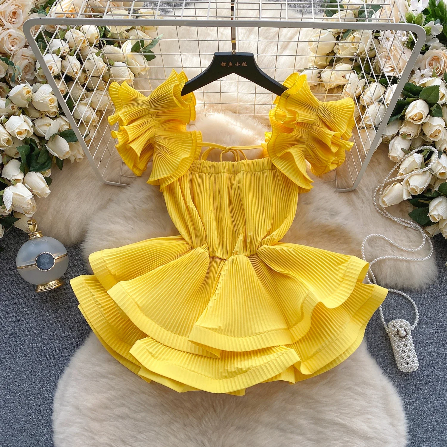 Retro pleated Ruffle Blouse slip chiffon tank top Sexy Shirt Women camis Streetwear summer korean fashion Fashion Crop Top
Retro pleated Ruffle Blouse slip chiffon tank top Sexy Shirt Women camis Streetwear summer korean fashion Fashion Crop Top